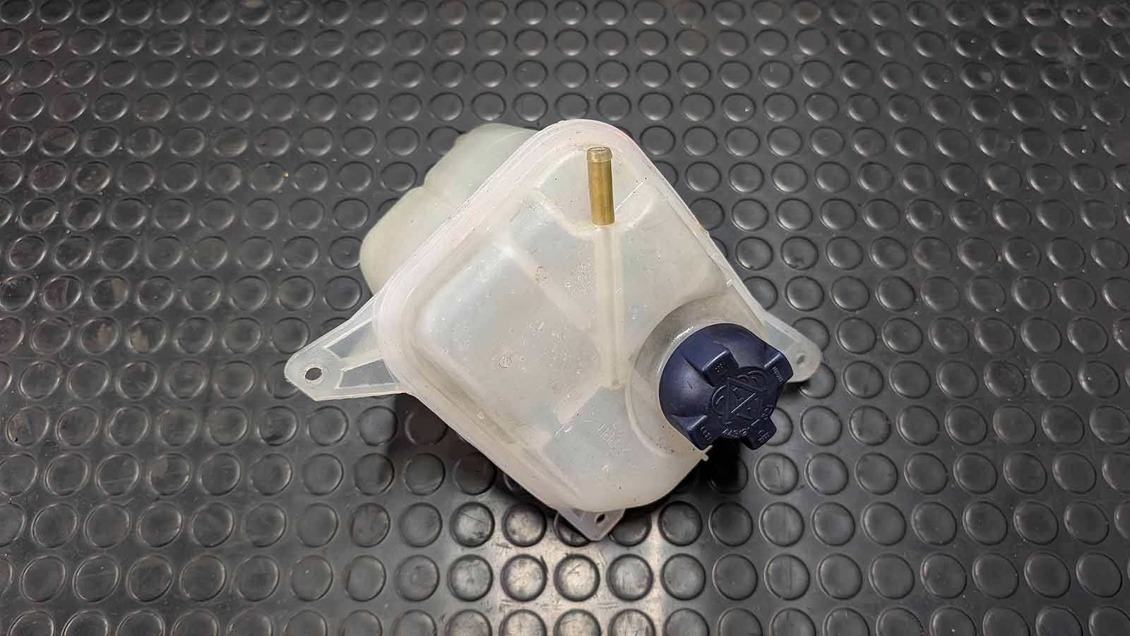 RS2 S2 Expansionsgefäss Kühlwasser neuwertig