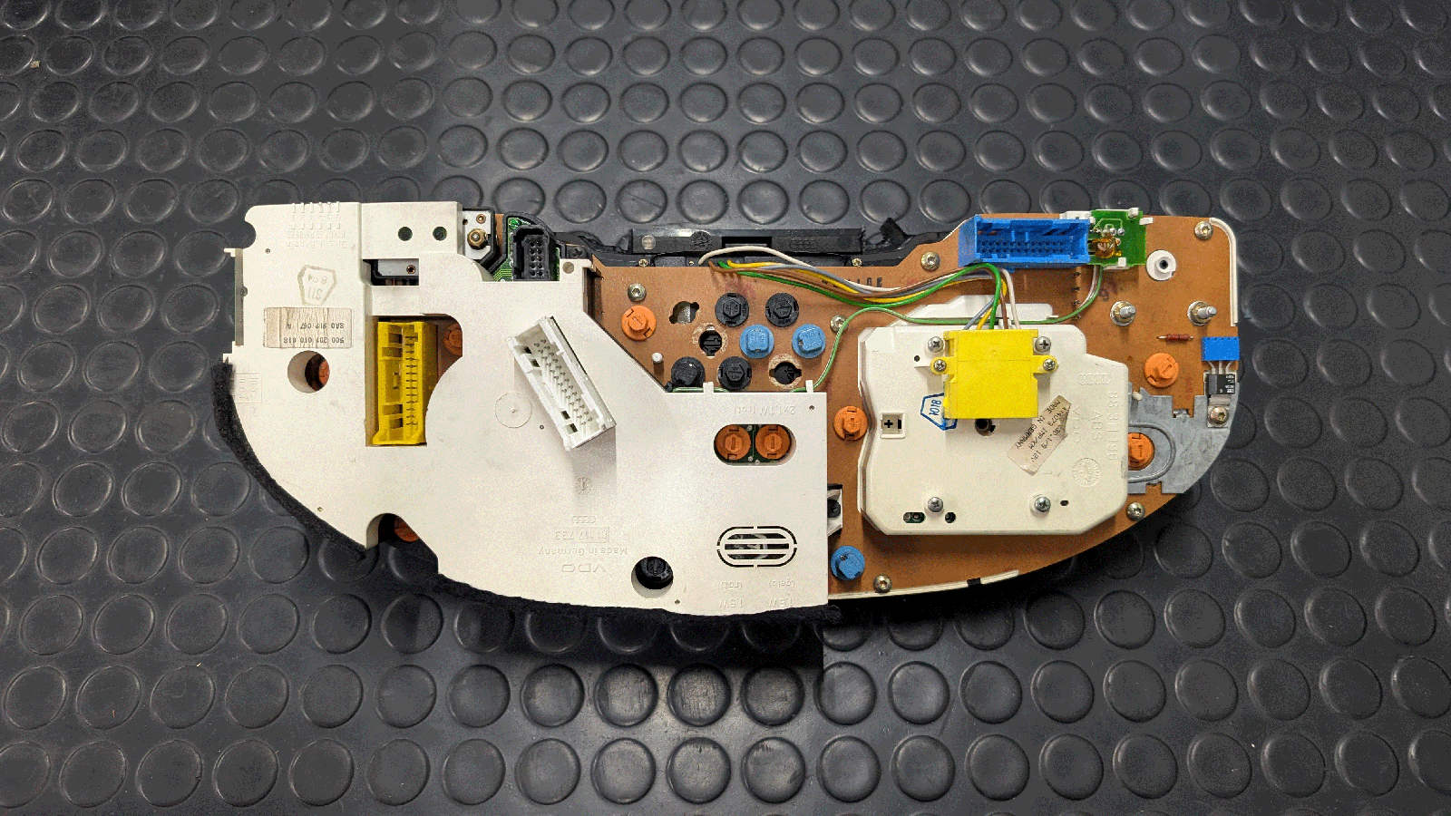 S2 Tacho Kombiinstrument 8A0 919 033 BN Bordcomputer 8A0 919 067 A ATA