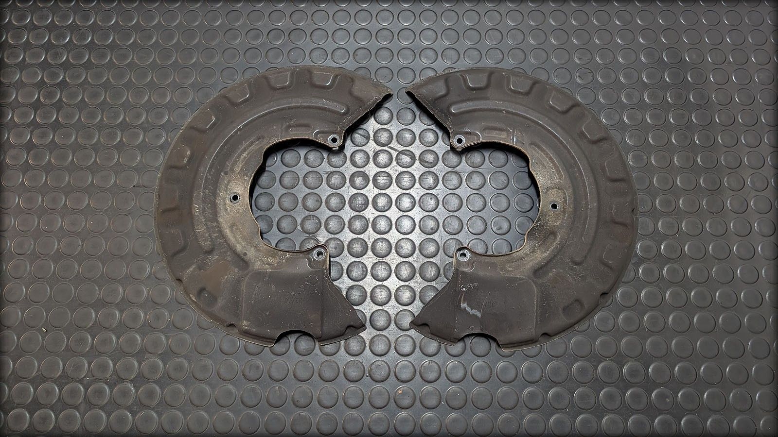 S3 8P Bremsbleche vorne