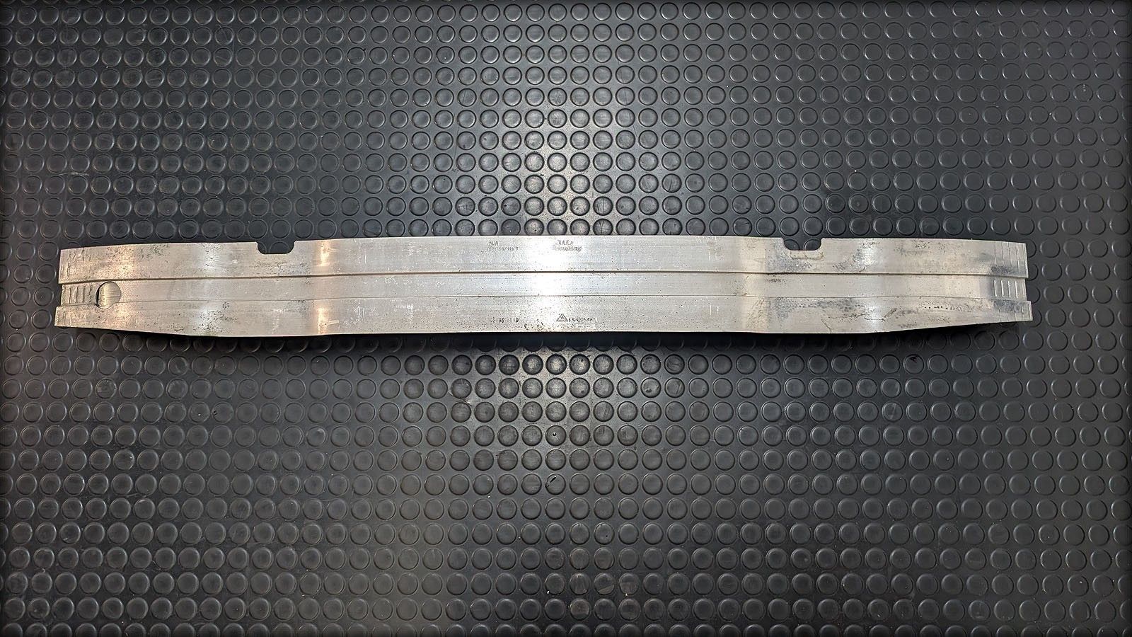 S3 8P Querträger Stossstange vorne