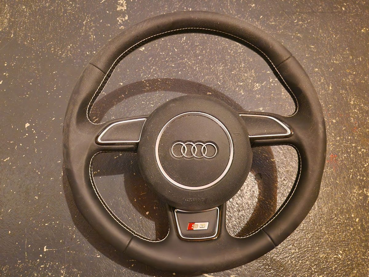 Audi S3 Lenkrad komplett mit Airbag NEU