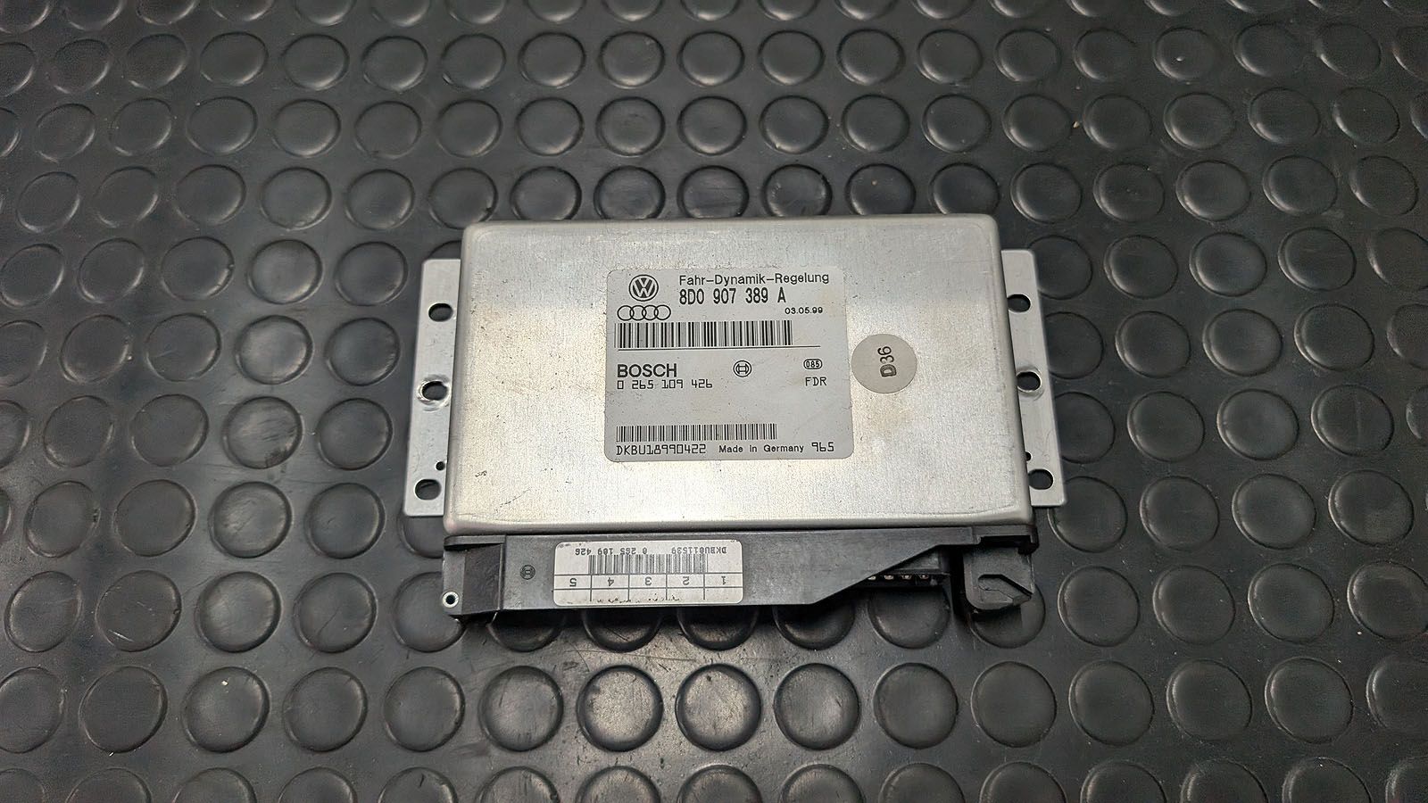 S4 B5 ESP Steuergerät 8D0 907 389 A