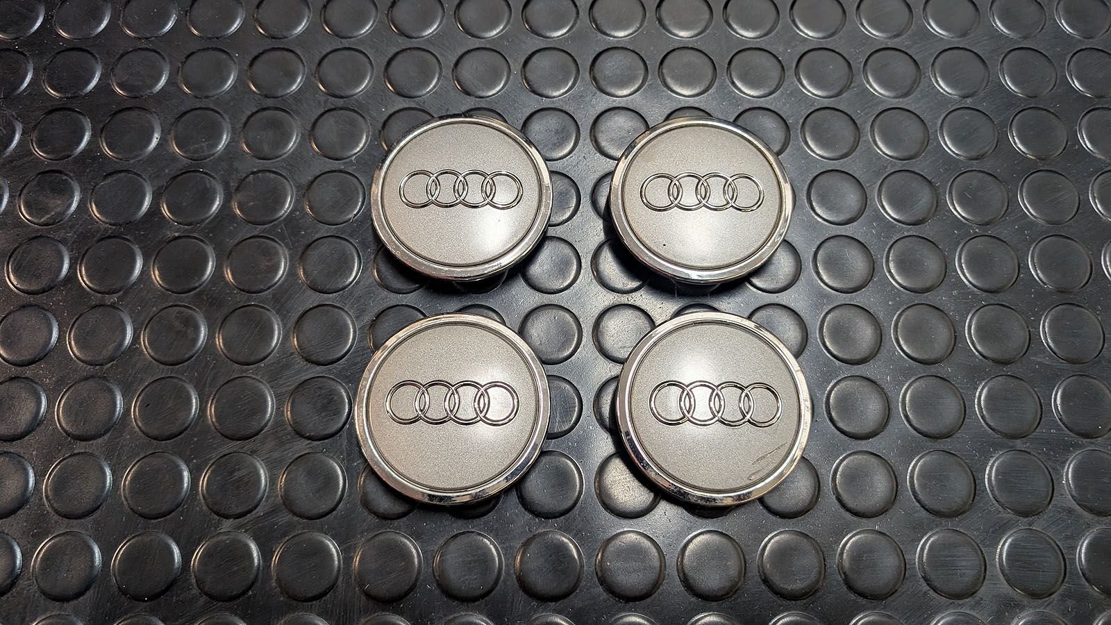 S4 B8 Nabendeckel für Ronal Felgen 8T0 601 170 A