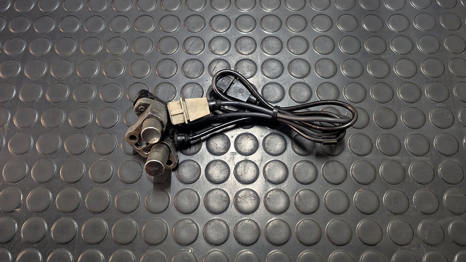 S4 6 C4 AAN Drehzahlsensor Geber Zündzeitpunkt