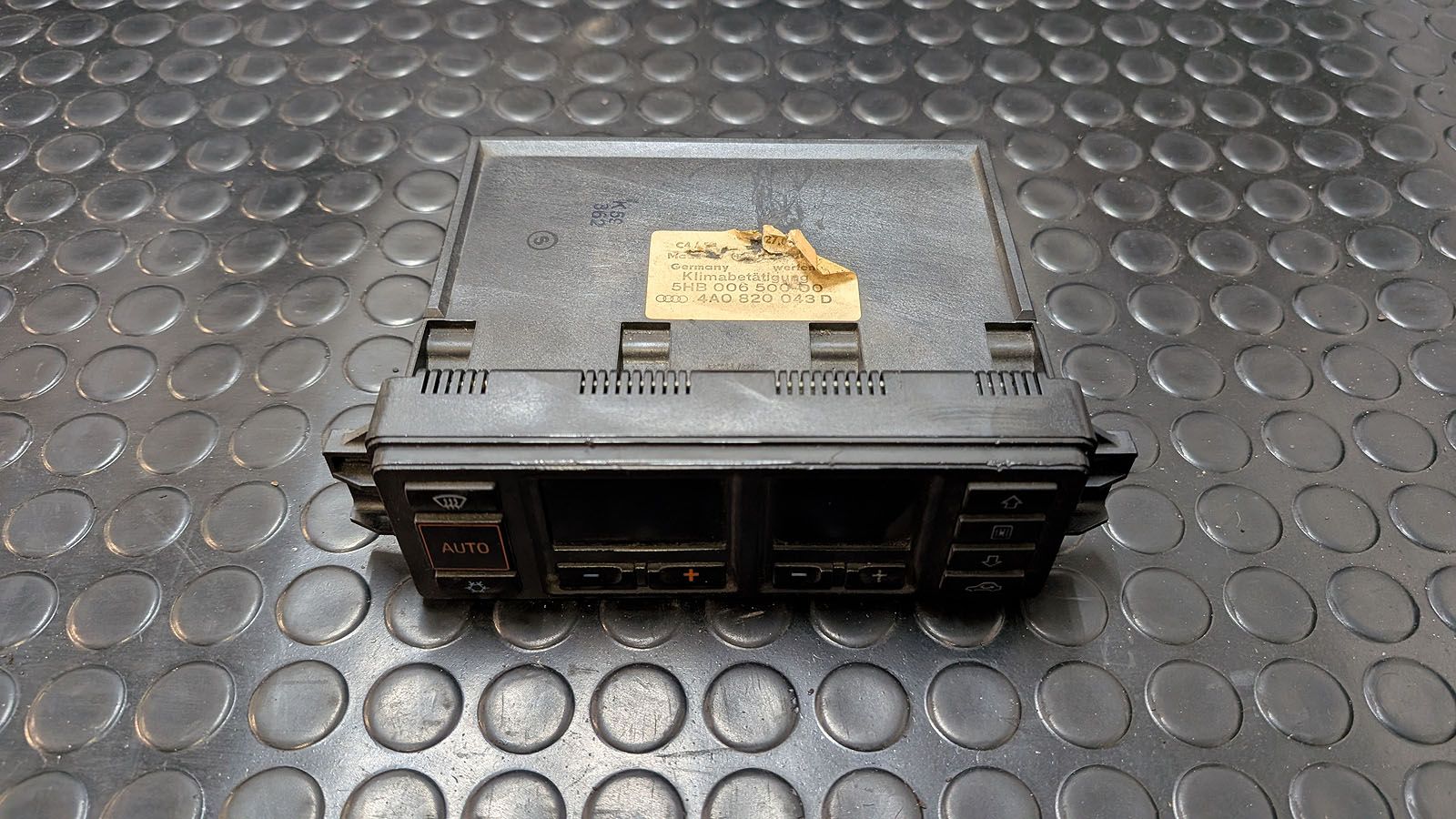 S4 C4 Klimabediengerät 4A0 820 043 D