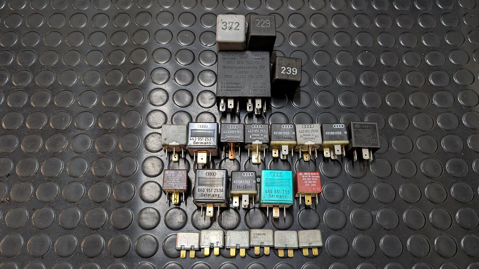 S4 C4 AAN Relais Sicherungen