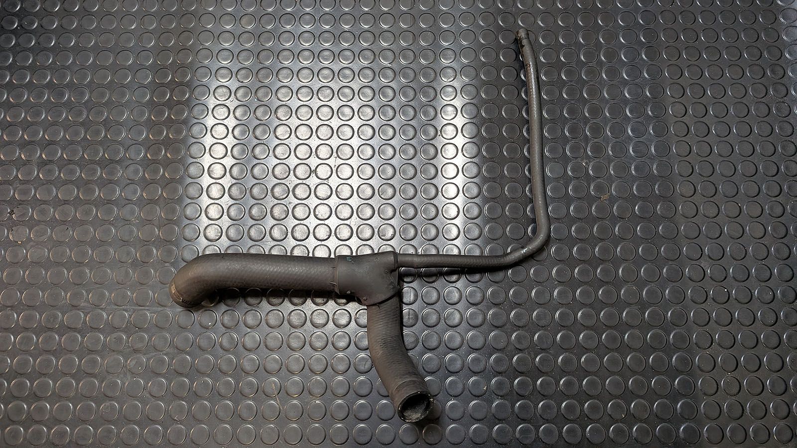 S4 S6 C4 AAN Wasserschlauch vorne