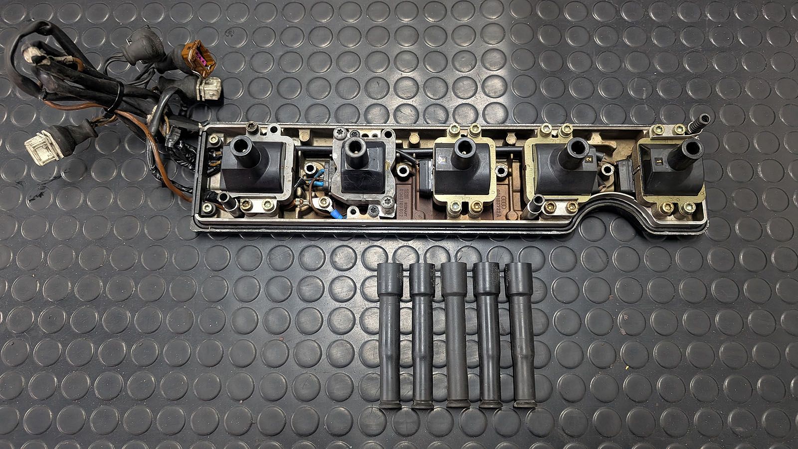 S4 S6 C4 AAN Zündleiste mit Kerzensteckern
