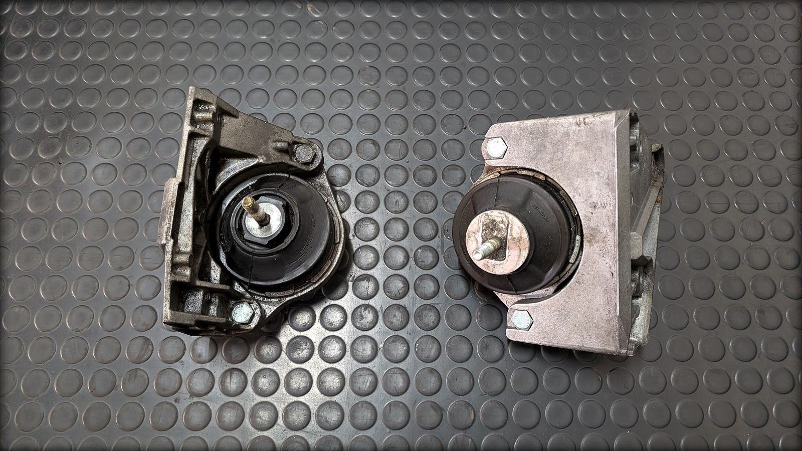 S4 S6 C4 AAN Motorenhalter an Karosse mit Hydrolager