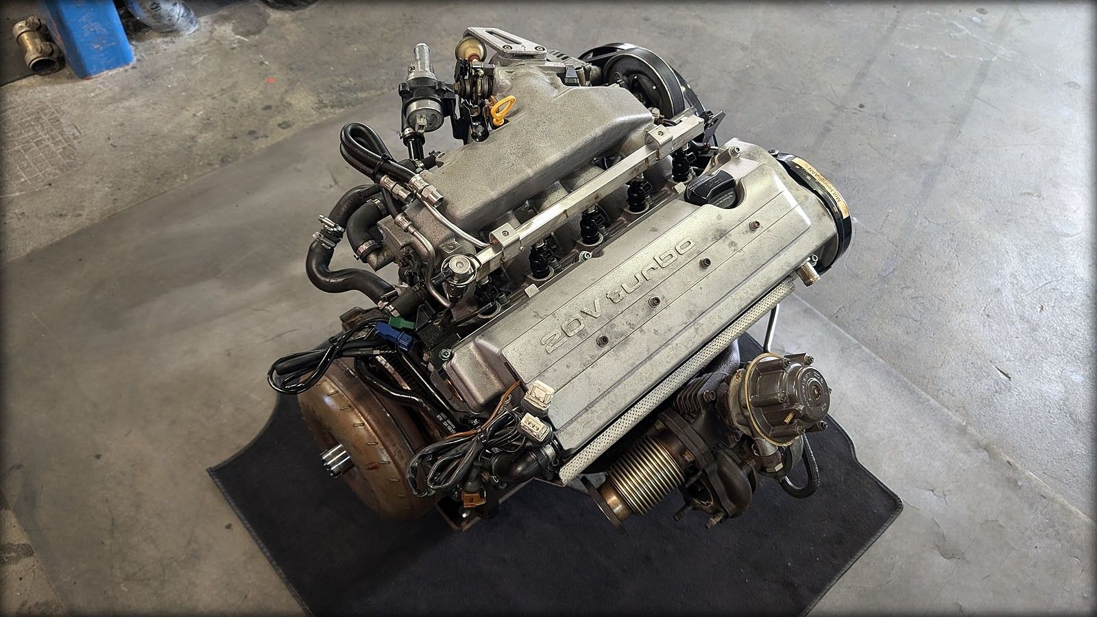 S4 S6 C4 AAN Motor mit Anbauteilen