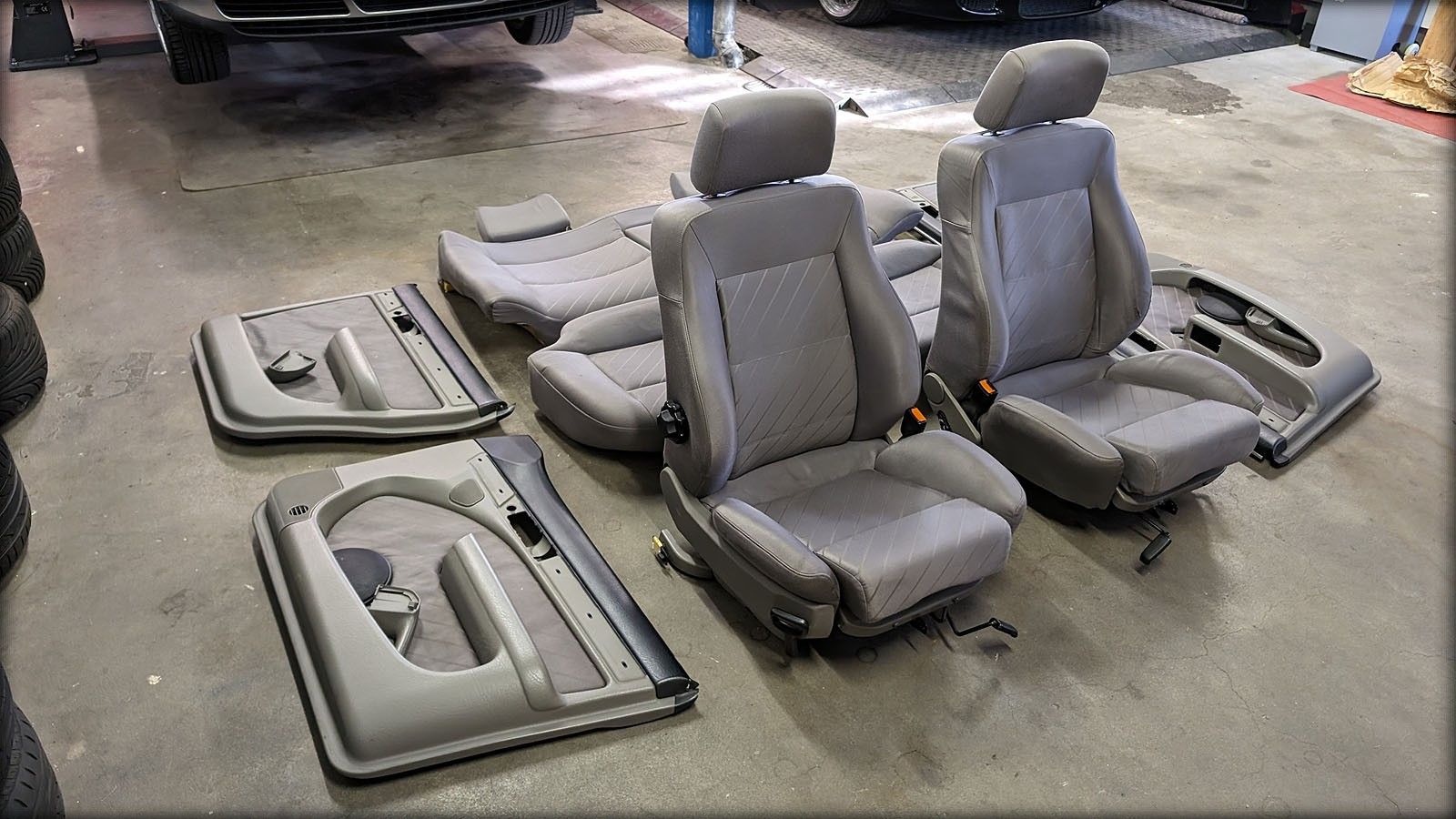 S6 C4 Limo Sportsitze Ausstattung Jaquard-Satin grau