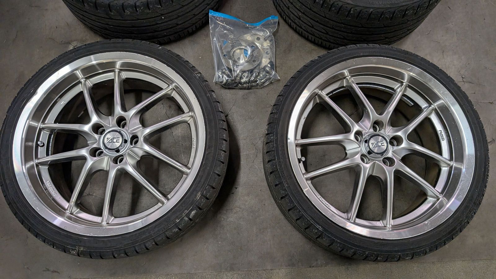 Räder Felgen 8,5x19 Zoll LK 5x112 mit 275er Reifen