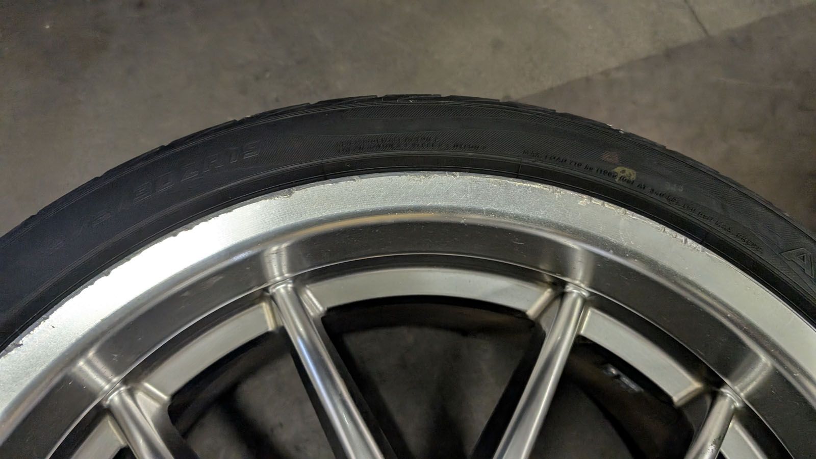 Räder Felgen 8,5x19 Zoll LK 5x112 mit 275er Reifen