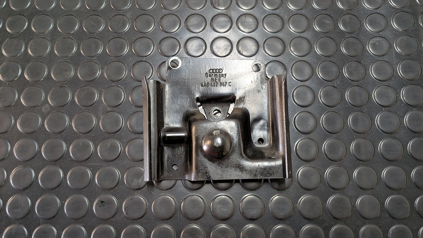 S6 C4 V8 Halter Behälter Servoöl