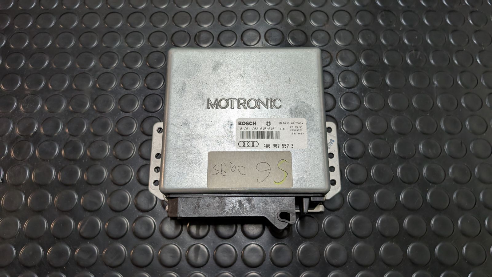 S6 C4 V8 Motorsteuergerät optimiert 4A0 907 557 B