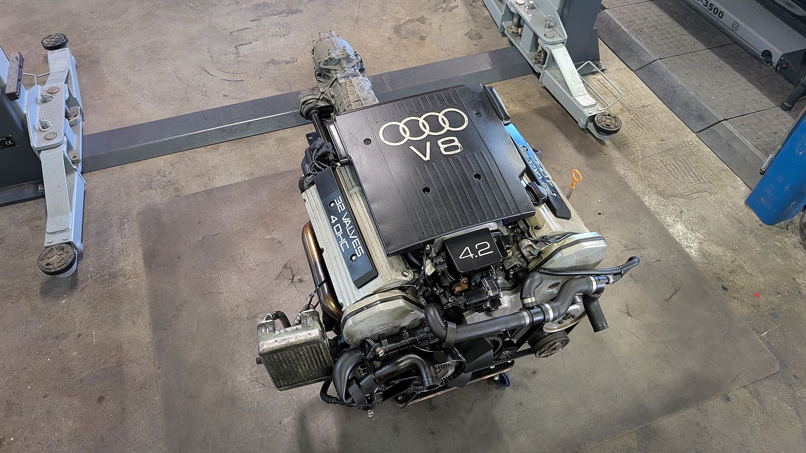 S6 C4 V8 Motor mit Anbauteilen inkl. Getriebe Automat