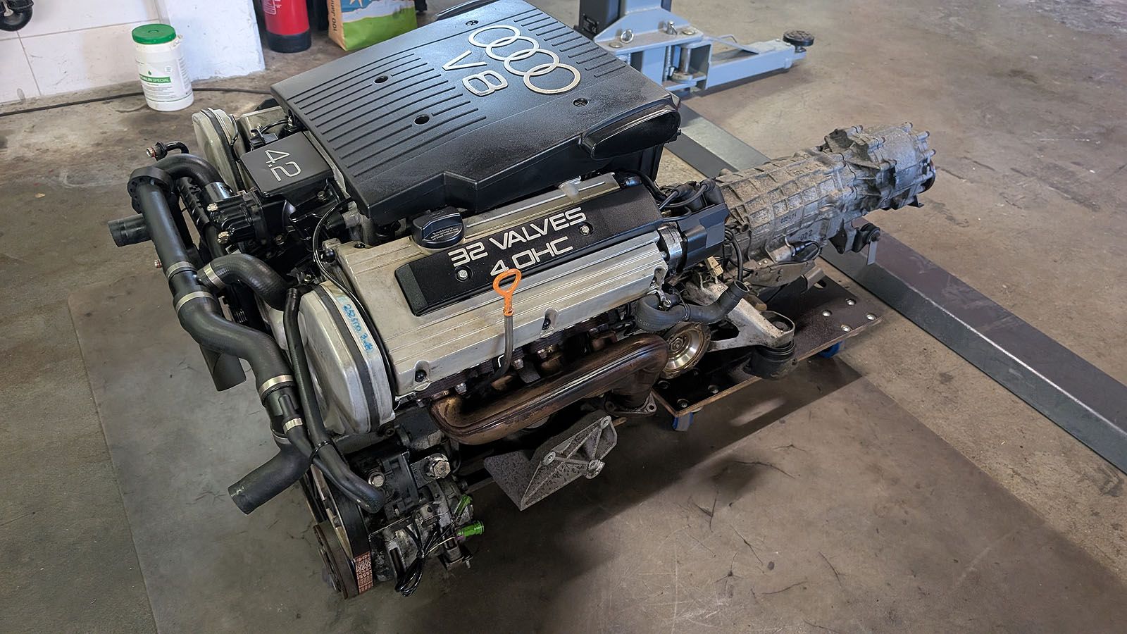 S6 C4 V8 Motor mit Anbauteilen inkl. Getriebe Automat