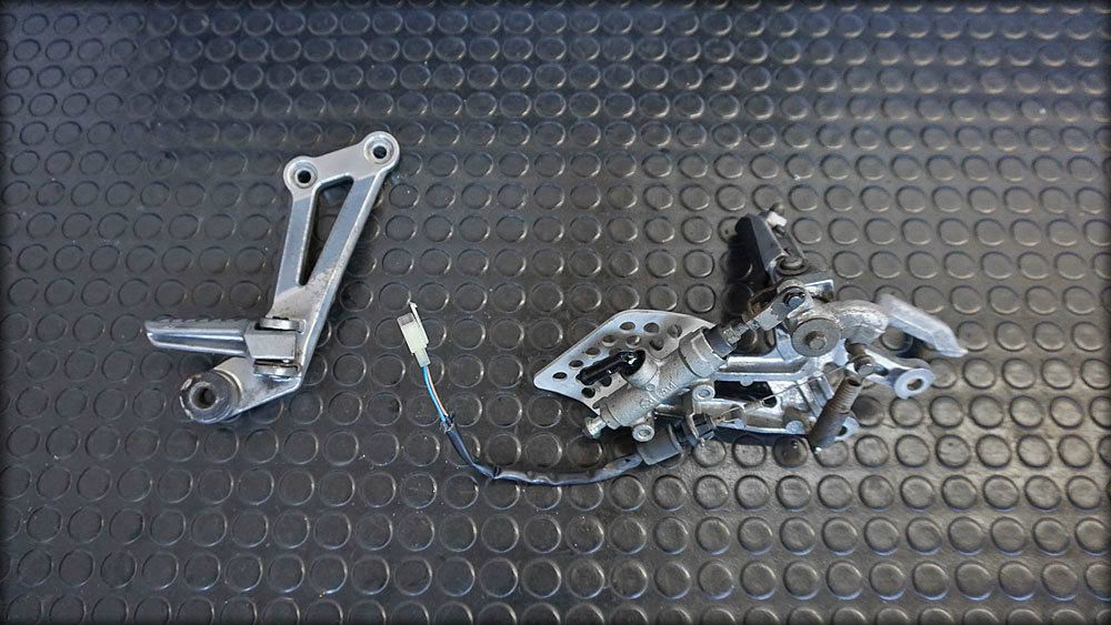 ZX-12R Fussraster Fahrer und Sozius rechts mit Bremsbetätigung